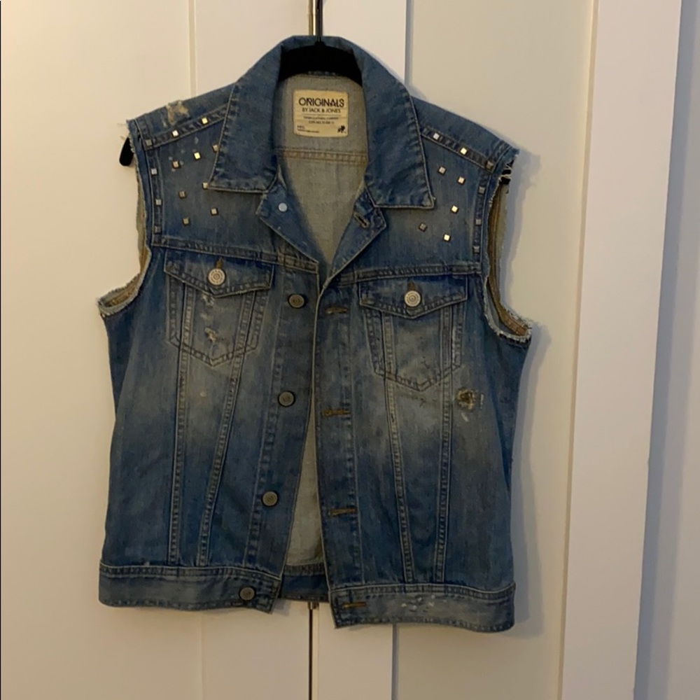 Men’s denim studded vest